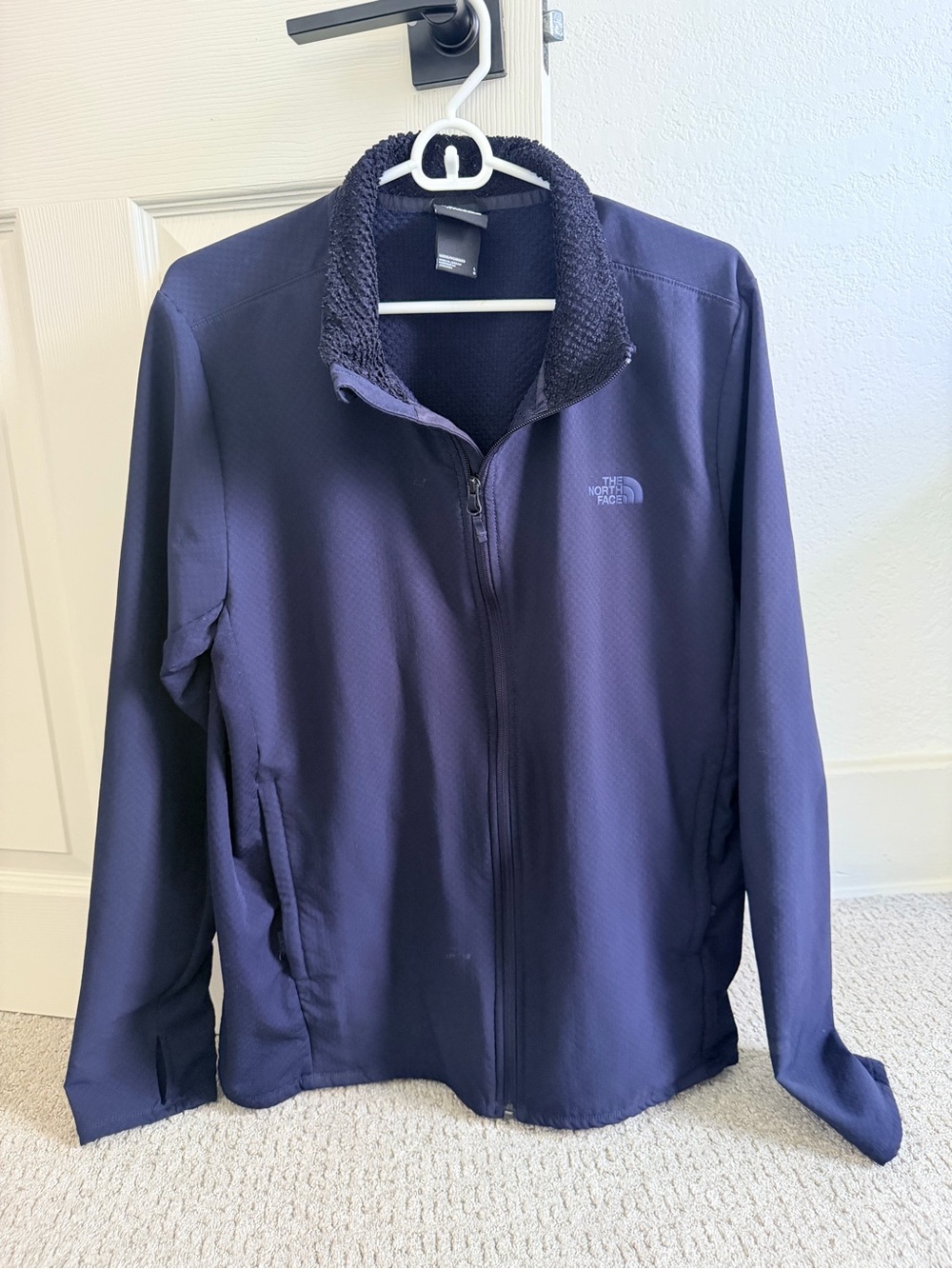 The North Face Men's Navy Blue Full-Zip Jacket